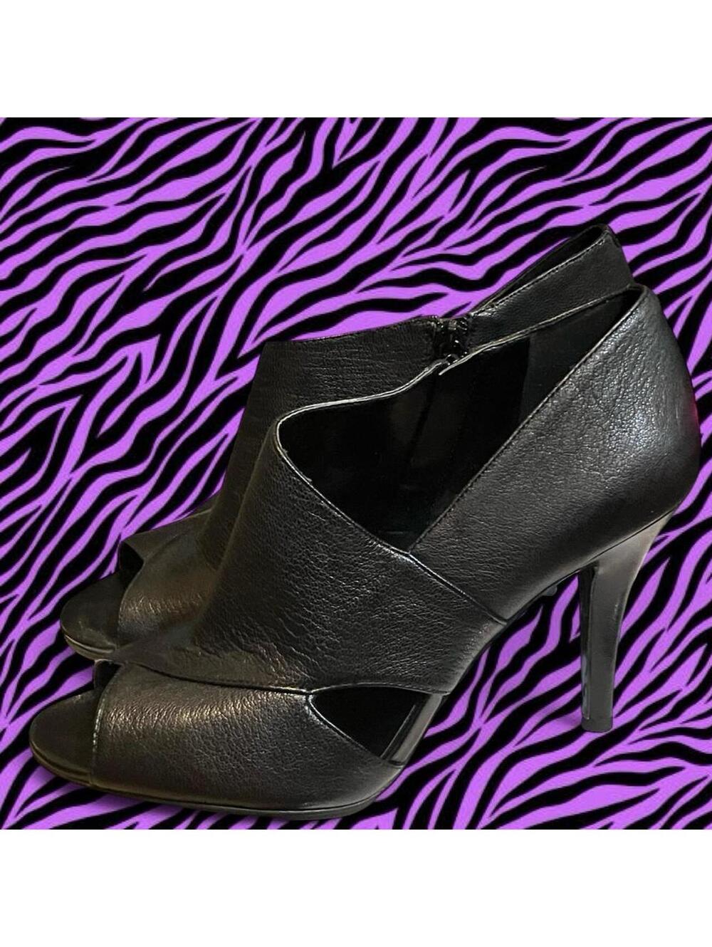 NIB Nine West black peep toe heels with a 3 inch heel #glamour #partyshoes